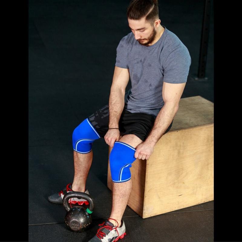 Looking for the Best Nike Knee Sleeves for Weightlifting: Grab These Top-Rated Options Now