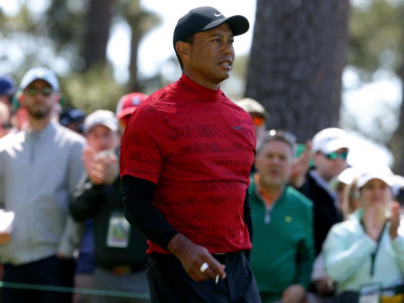 Looking for the Best Oakley Golf Shirts in 2023. Find Out Here