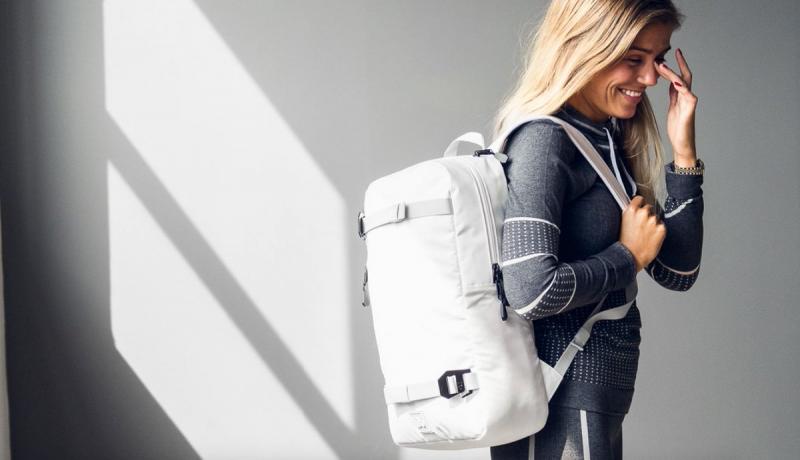 Looking for The Best Pink Backpack. How To Choose Between Black and Pink Backpacks