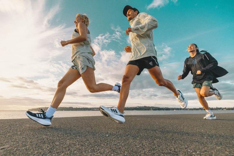Looking for the Best Running Apparel This Season. Find Out What Top Runners Recommend in 2023