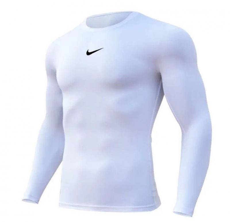 Looking For The Best Soccer Undershirt: 15 Must-Have Features For Long Sleeve Soccer Compression Tops