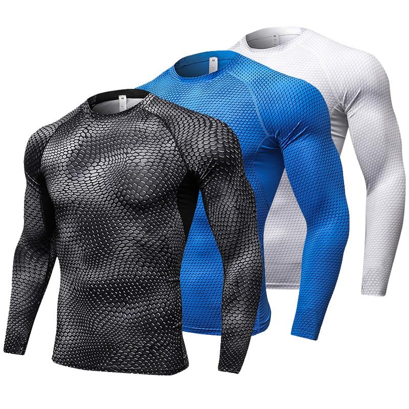 Looking For The Best Soccer Undershirt: 15 Must-Have Features For Long Sleeve Soccer Compression Tops