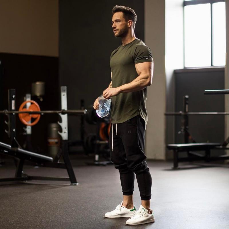 Looking for The Best Tapered Workout Pants. Check Out Under Armour Unstoppable