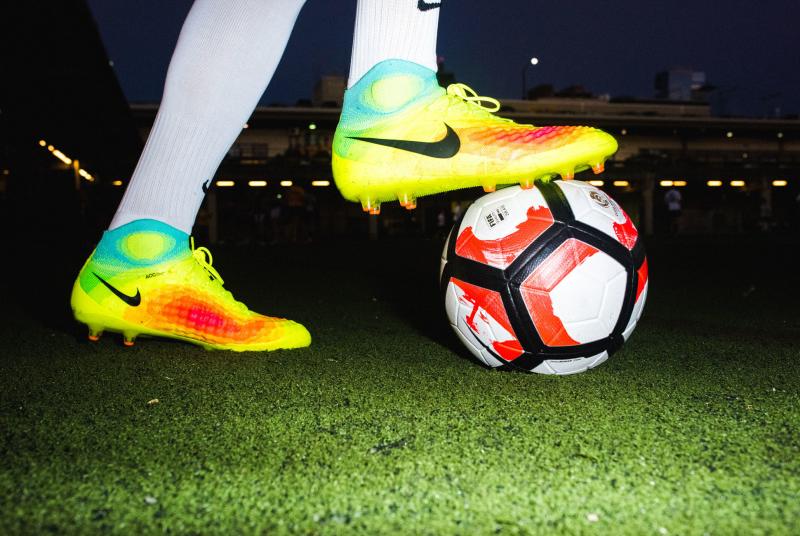 Looking for the Best Turf Soccer Shoes: Discover How to Find the Perfect Pair for Your Game