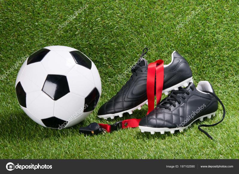 Looking for the Best Turf Soccer Shoes: Discover How to Find the Perfect Pair for Your Game