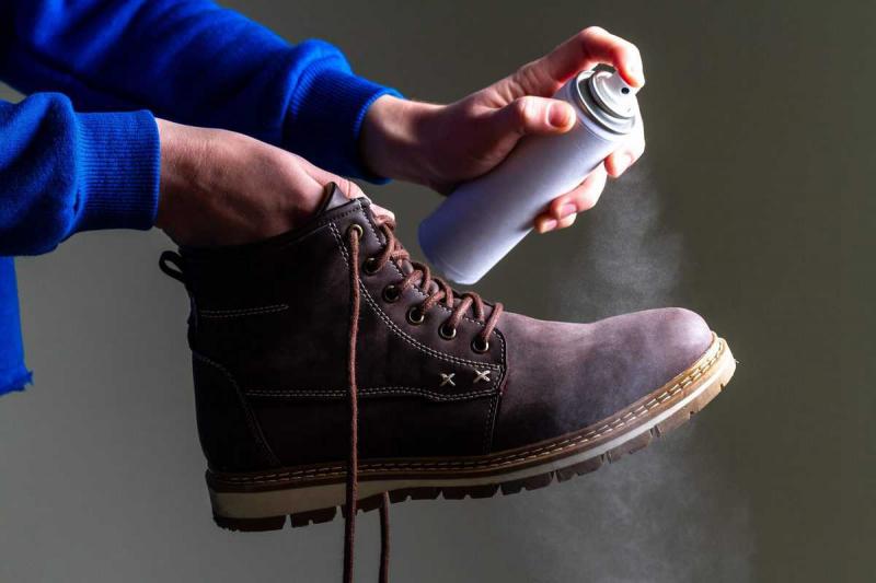 Looking for The Best Waterproof Work Sneakers This Year. Find Out Here