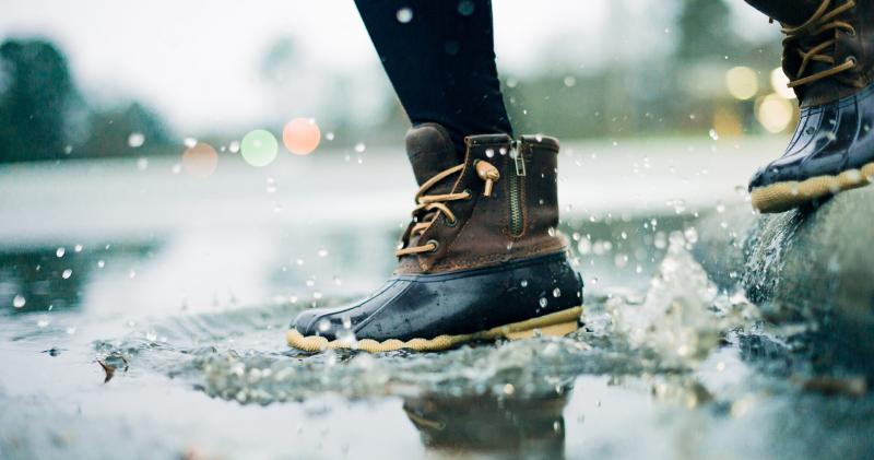 Looking for The Best Waterproof Work Sneakers This Year. Find Out Here
