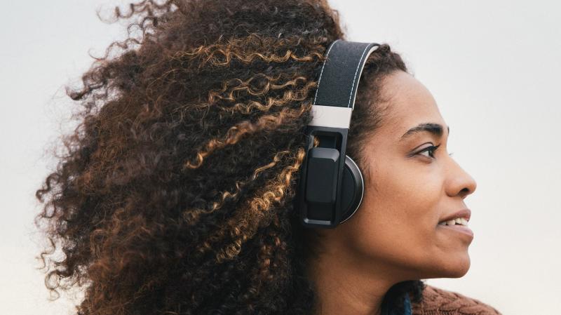 Looking for the Best Wireless Snowboard Headphones. Discover Why the Airhead Live Wire 2 Keeps Riders Stoked All Day