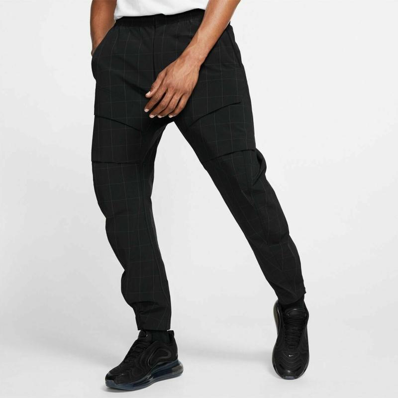 Looking For The Best Woven Training Pants. Try These Nike Options