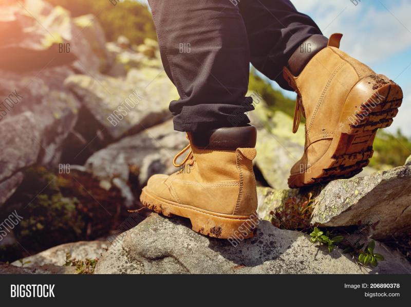 Looking For The Best Youth Hiking Boots: A 15 Step Guide To Finding The Perfect Fit