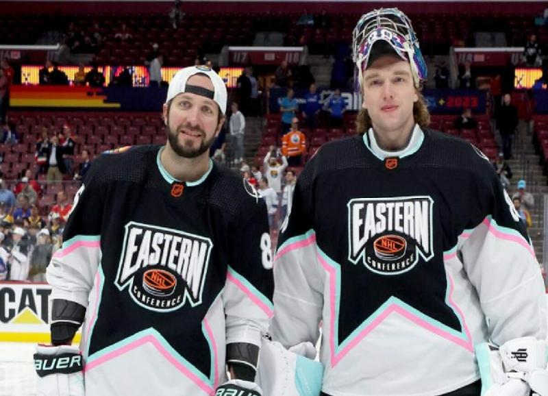 Looking For The Best Youth Hockey Gear This 2023: 15 Must-Have Items For Your Budding NHL Star