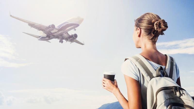 Looking for the Perfect Airplane Pants to Travel in Comfort. Find Out the 14 Features You Need
