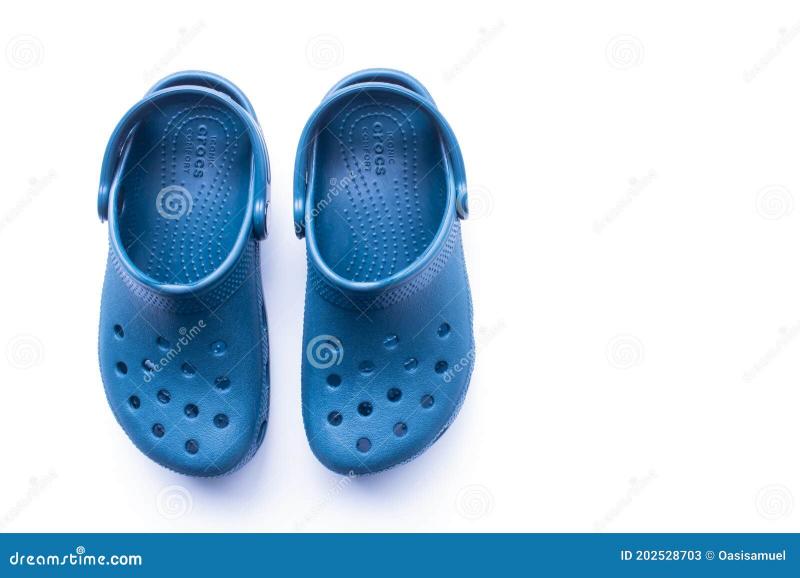 Looking for The Perfect Clog: 15 Reasons Crocs Bistro Are Your Best Bet