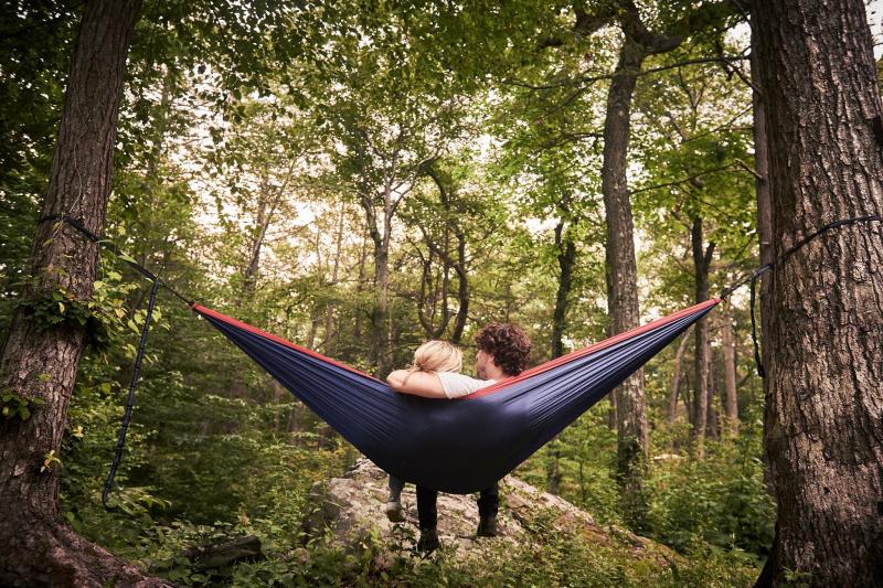 Looking for the perfect hammock chair this summer: Discover the top 15 features of the Kings River swing lounger
