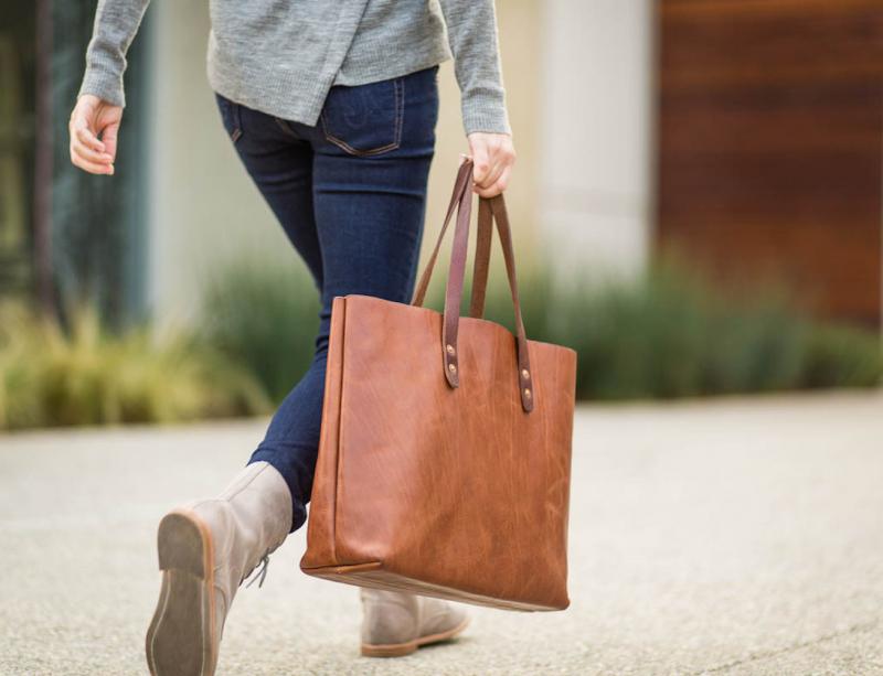 Looking for the Perfect Leather Tote Bag in 2023. Know the 15 Reasons Why Rawlings Totes Are Worth the Investment This Year