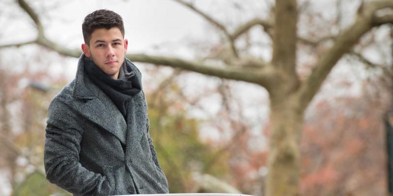 Looking for The Perfect Lightweight Winter Coat. Choose From These 15 Stylish & Warm Options