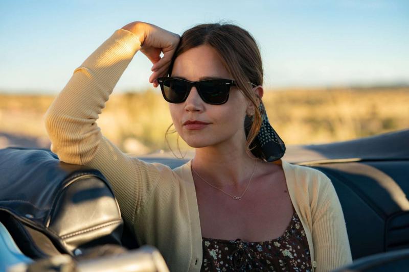 Looking for the Perfect Long Sleeve Top. Find Out Here