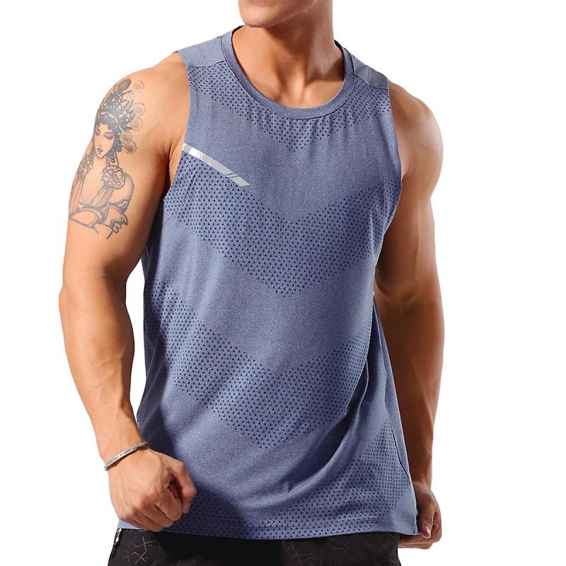 Looking for the Perfect Loose Fit Shirt for Men. Find Out the Top 7 Benefits Here