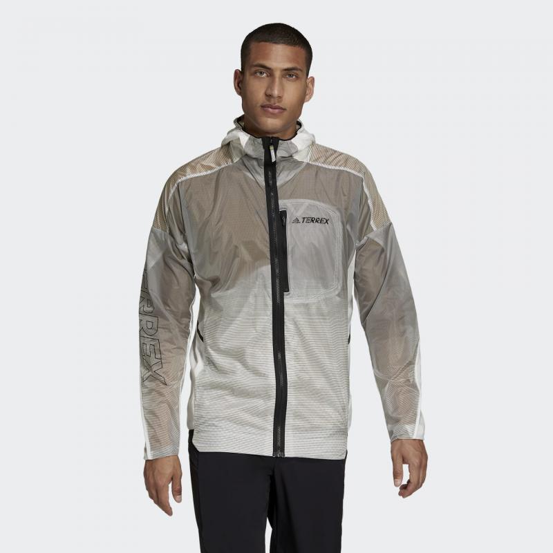 Looking for the Perfect Mens Jacket This Fall. Try an Insulated Windbreaker
