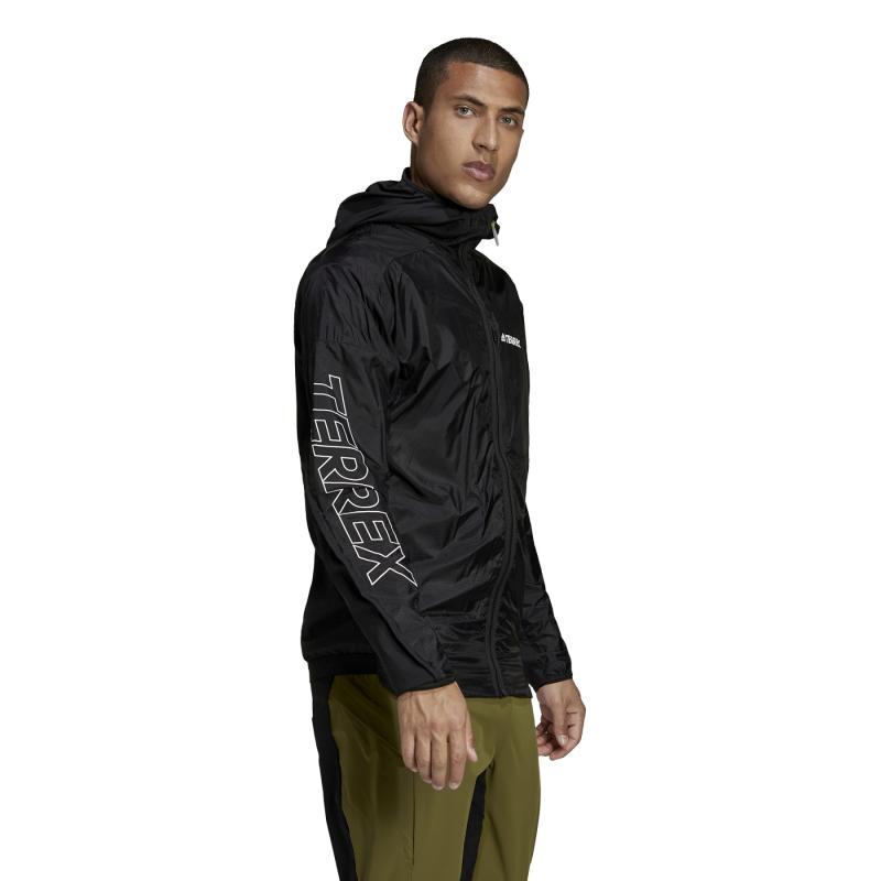 Looking for the Perfect Mens Jacket This Fall. Try an Insulated Windbreaker