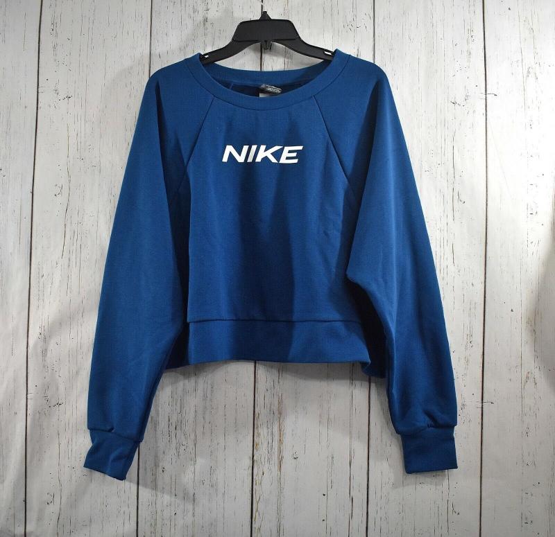 Looking for The Perfect Nike Crewneck Sweatshirt: Try These 15 Stylish Picks Just for Women