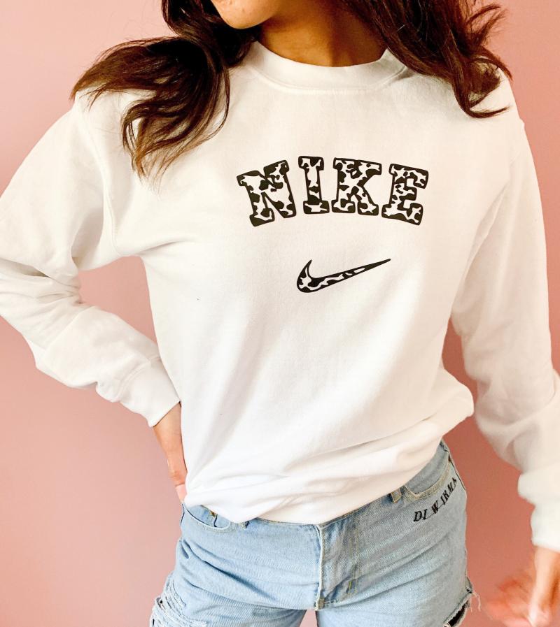Looking for The Perfect Nike Crewneck Sweatshirt: Try These 15 Stylish Picks Just for Women
