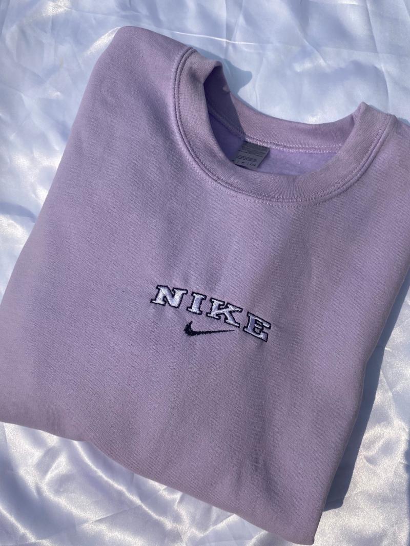 Looking for The Perfect Nike Crewneck Sweatshirt: Try These 15 Stylish Picks Just for Women