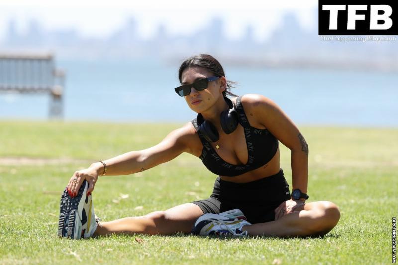 Looking for the Perfect Nike Crop Top for Workouts. Here