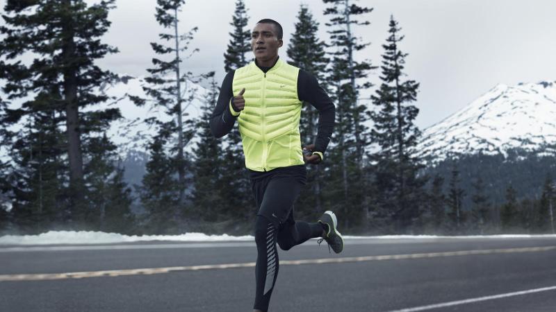 Looking for the Perfect Nike Gym Jacket for Women. Find Your Match with These 15 Key Features