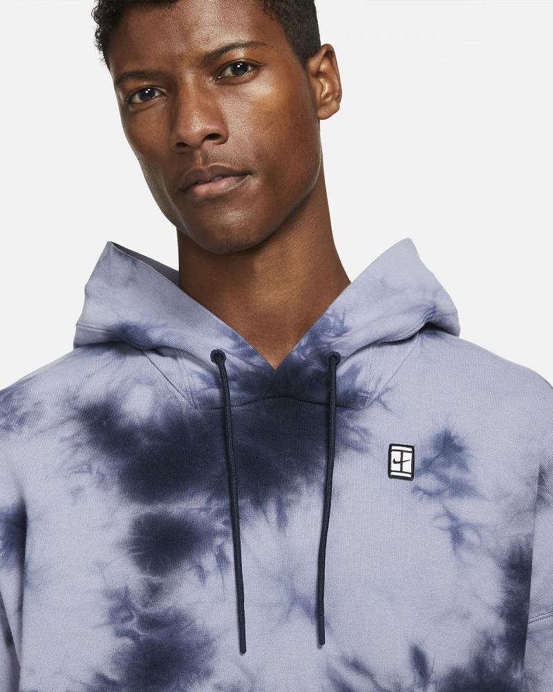 Looking for the Perfect Nike Hoody This Year. Find the Top Options Here