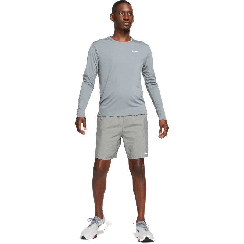 Looking for the Perfect Nike Long Sleeve Running Top. Find Out in This Article