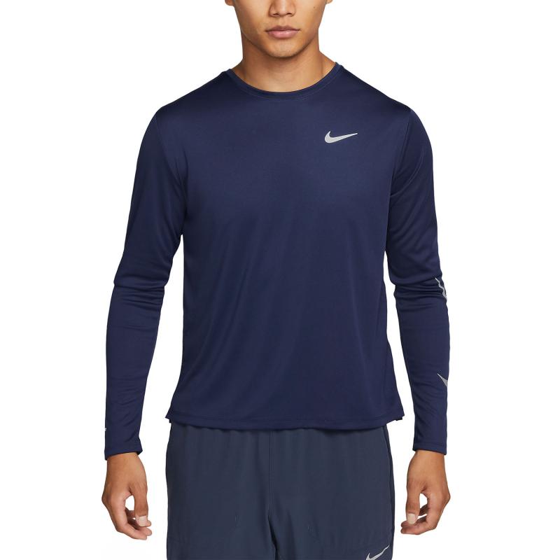Looking for the Perfect Nike Long Sleeve Running Top. Find Out in This Article