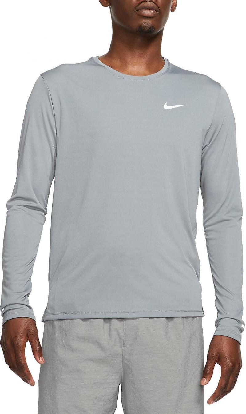 Looking for the Perfect Nike Long Sleeve Running Top. Find Out in This Article