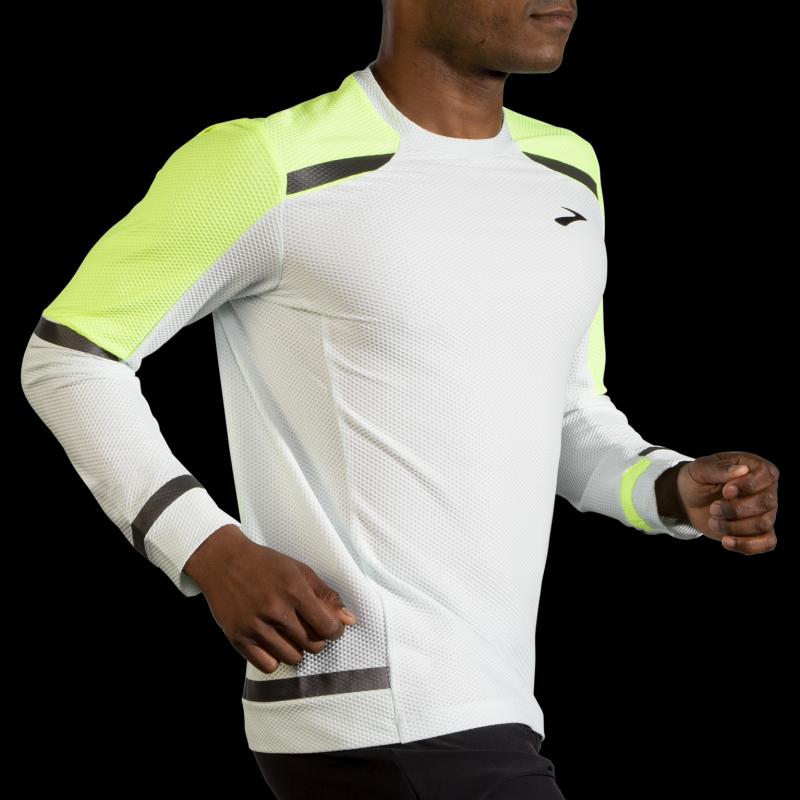 Looking for the Perfect Nike Long Sleeve Running Top. Find Out in This Article