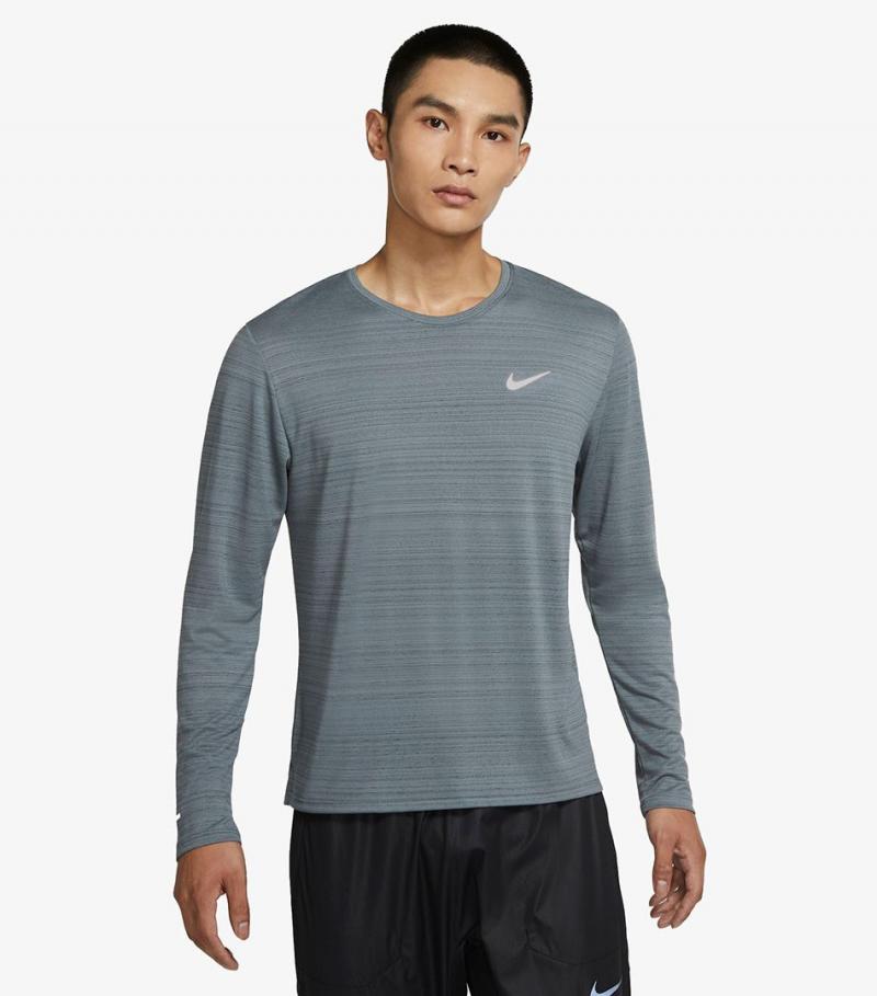 Looking for the Perfect Nike Long Sleeve Running Top. Find Out in This Article
