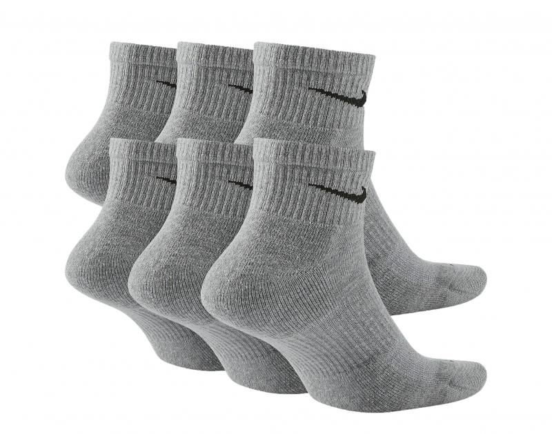 Looking for The Perfect Nike Socks: Here are 15 Ways Gray and Black Nike Ankle & Crew Socks Can Complete Your Outfit This Year
