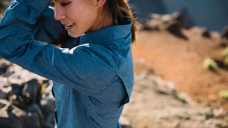 Looking for the Perfect Nike Top for Women: How to Choose the Best Long Sleeve Shirt for Your Needs