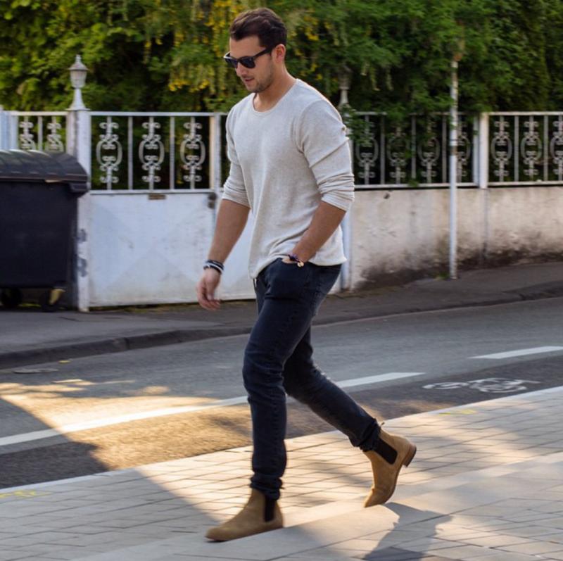 Looking for The Perfect Pair of Casual Boots This Fall. Here Are 15 Stylish Options