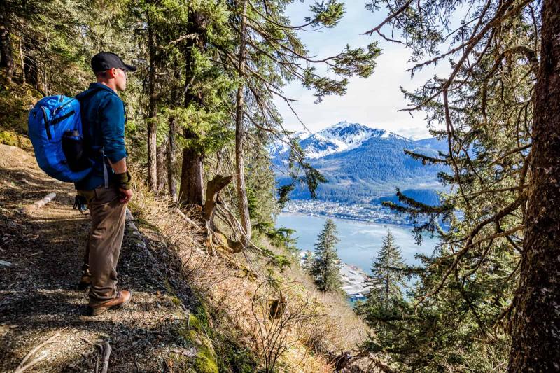 Looking for the Perfect Pair of Hiking Pants This Year. Discover the Top 15 Qualities to Consider