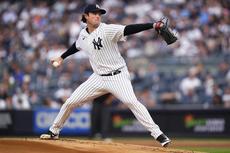 Looking for the Perfect Pitching Mitt This Year: Discover the Top 15 Things to Know Before You Buy