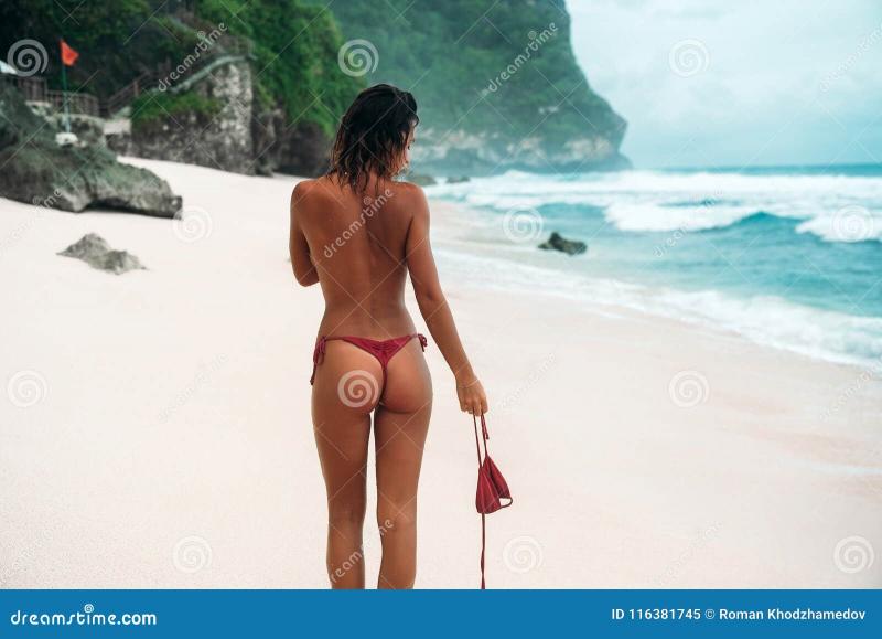 Looking for the Perfect Red Bikini for Your Beach Vacation This Year. Read This