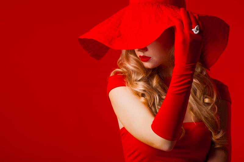 Looking for the Perfect Red Hat: 15 Reasons Under Armour