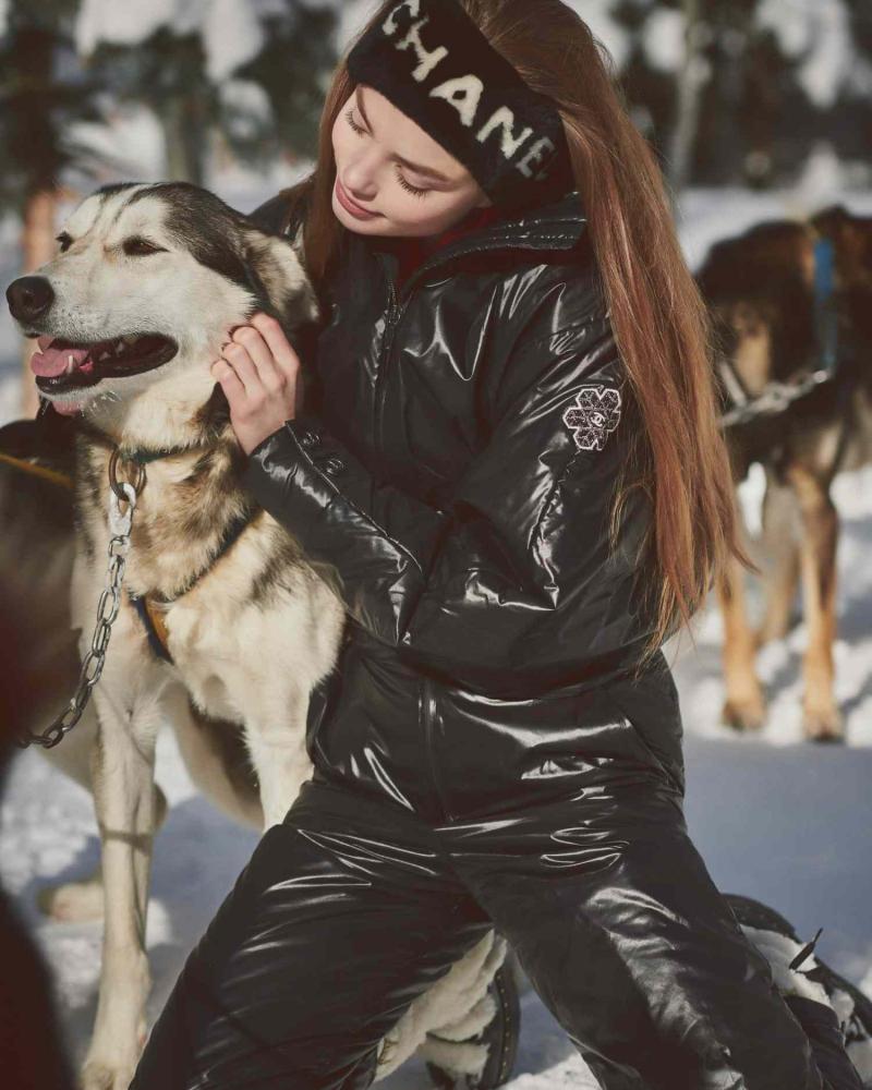 Looking for The Perfect Red Snow Gear This Winter: Discover Our Top Picks of Stylish & Functional Red Snow Pants and Bibs