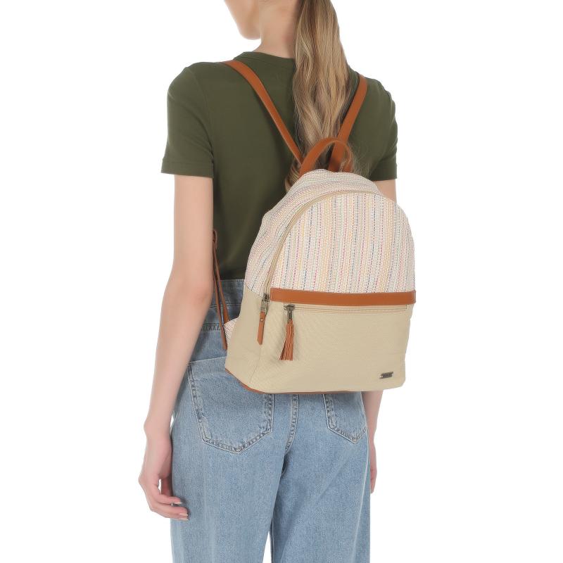 Looking for the Perfect Roxy Backpack. Here are the Top 15 Features to Consider