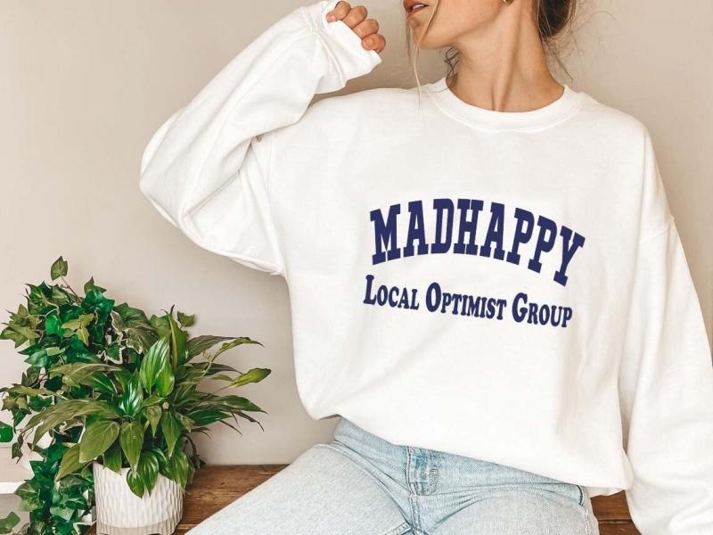 Looking for the Perfect Santa Cruz Crew Neck Sweatshirt: 15 Must-Read Tips for Finding Yours