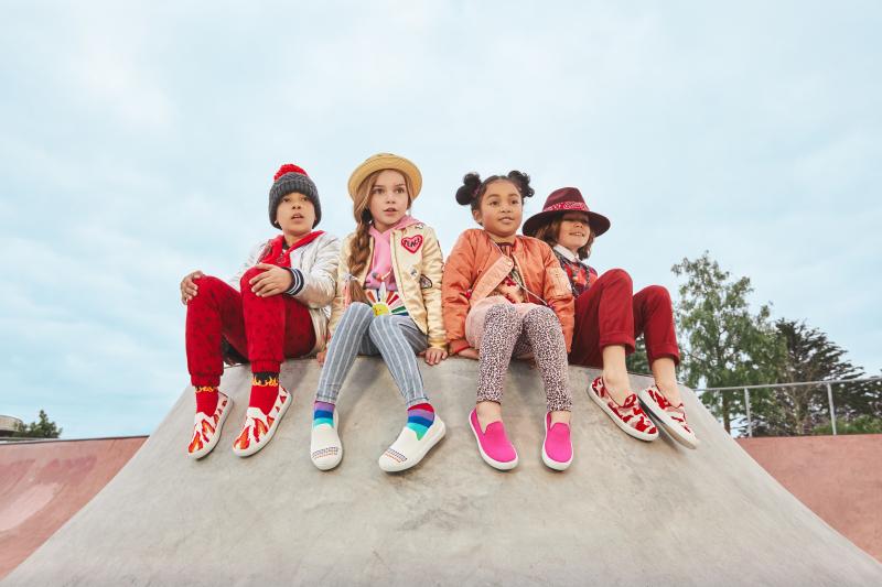 Looking for The Perfect Slides This Summer. Discover The Top Youth Sandals Your Kids Will Love