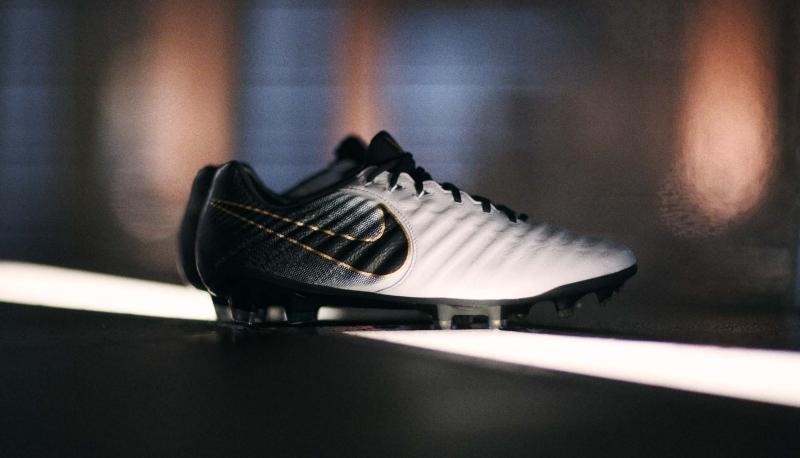 Looking for the Perfect Soccer Cleat This Year: Discover the Nike Tiempo and Dominate the Pitch