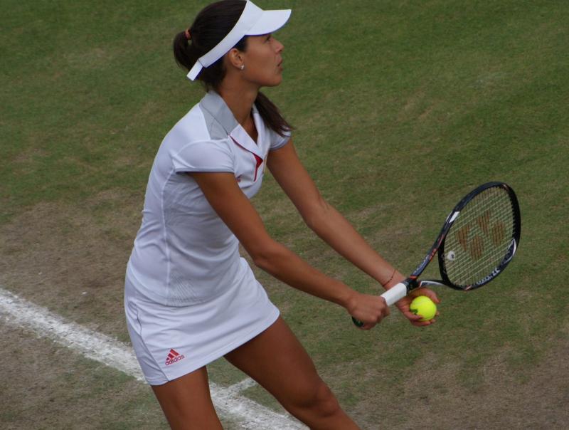 Looking for the Perfect Top to Play Tennis In This Season. Find Out the Best Women