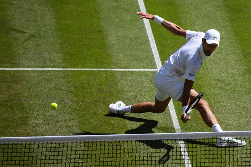 Looking for the Perfect Top to Play Tennis In This Season. Find Out the Best Women