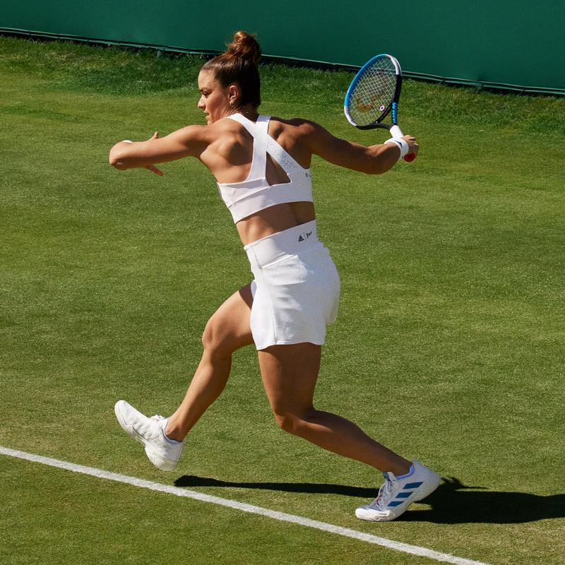 Looking for the Perfect Top to Play Tennis In This Season. Find Out the Best Women